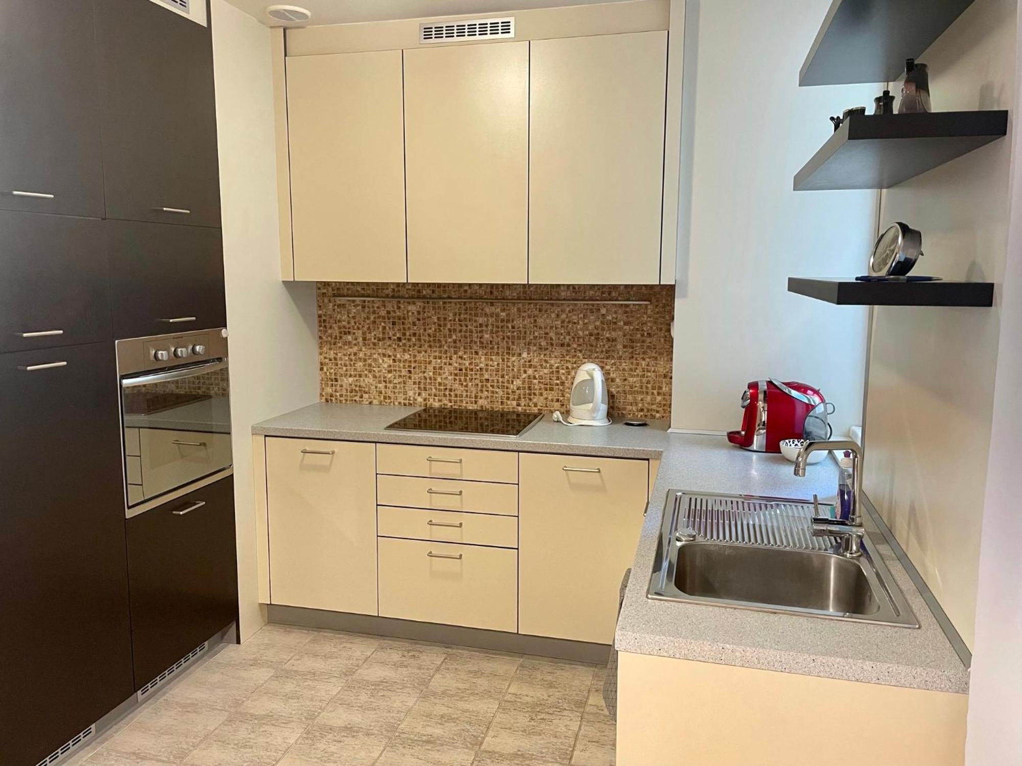 Huge Two Floor Apartment On The Park Colonnade With Free Parking For One Car, 160 Sqm 卡罗维发利 外观 照片